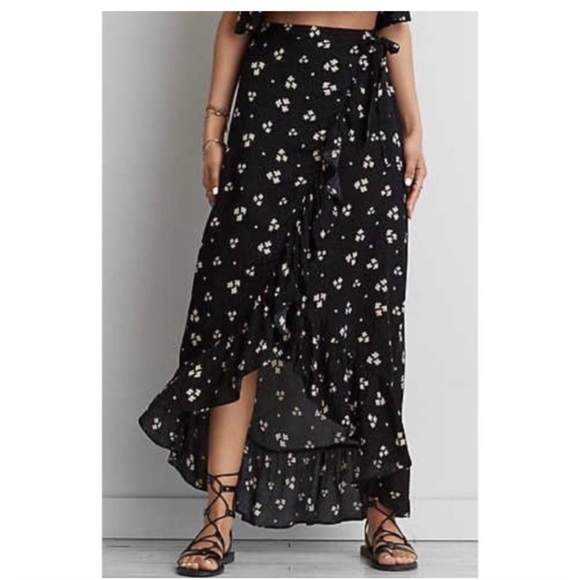 American Eagle Outfitters Dresses & Skirts - American Eagle Outfitters Womens Black Floral Wrap Maxi Skirt Size L